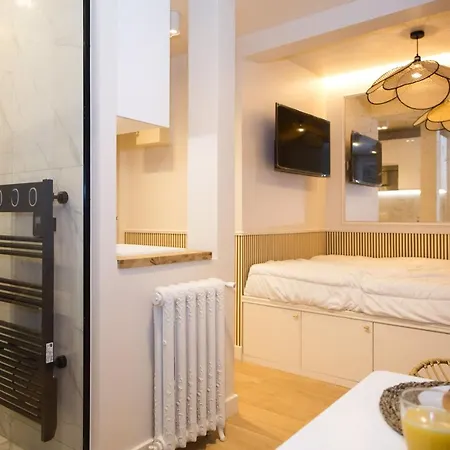 Апартаменты Cosy Flat Near Sacre-coeur *