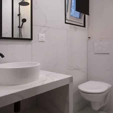 Cosy Flat Near Sacre-coeur Апартаменты Париж