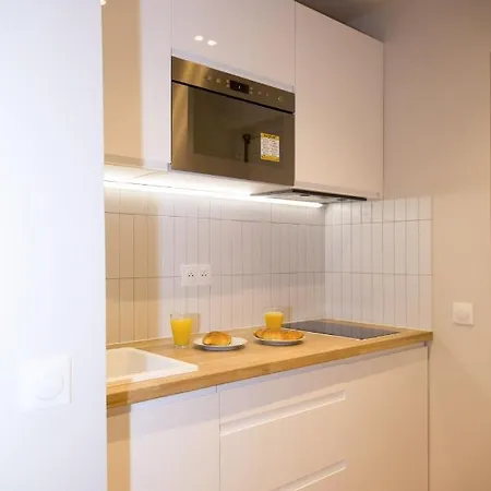 Cosy Flat Near Sacre-coeur Париж